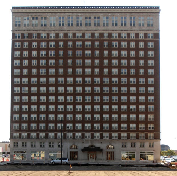 4. LeClaire Apartments